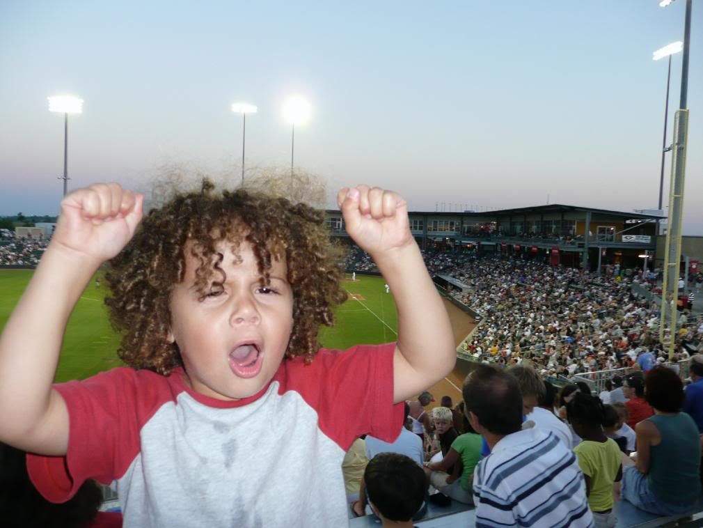 khary cheering the tbones