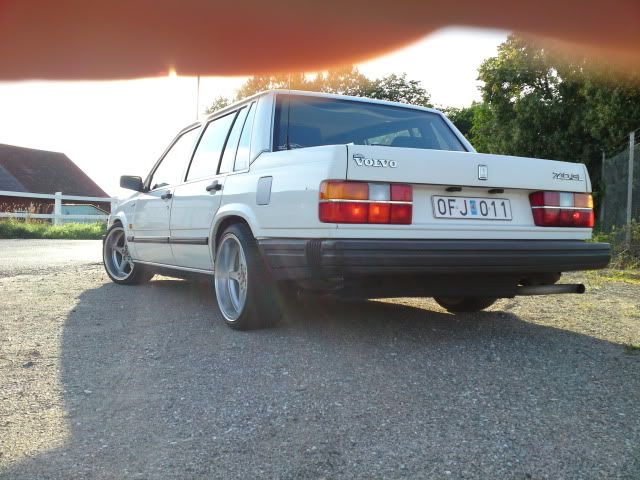 http://i194.photobucket.com/albums/z165/volvo__mannen/DSC00848.jpg
