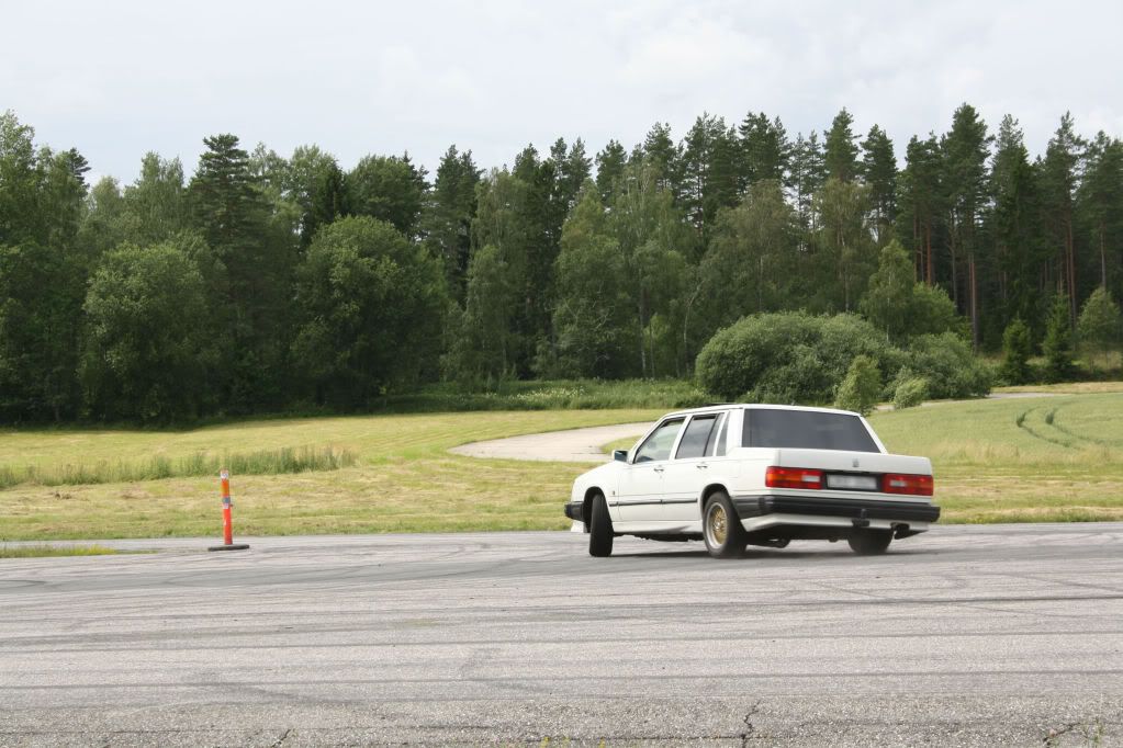 http://i194.photobucket.com/albums/z165/volvo__mannen/malmby2012/IMG_3559.jpg
