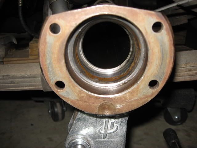 67rearaxlesealout.jpg