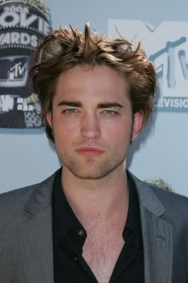 normal_robert_pattinson_mtv_001.jpg robert pattinson image by annedi1987