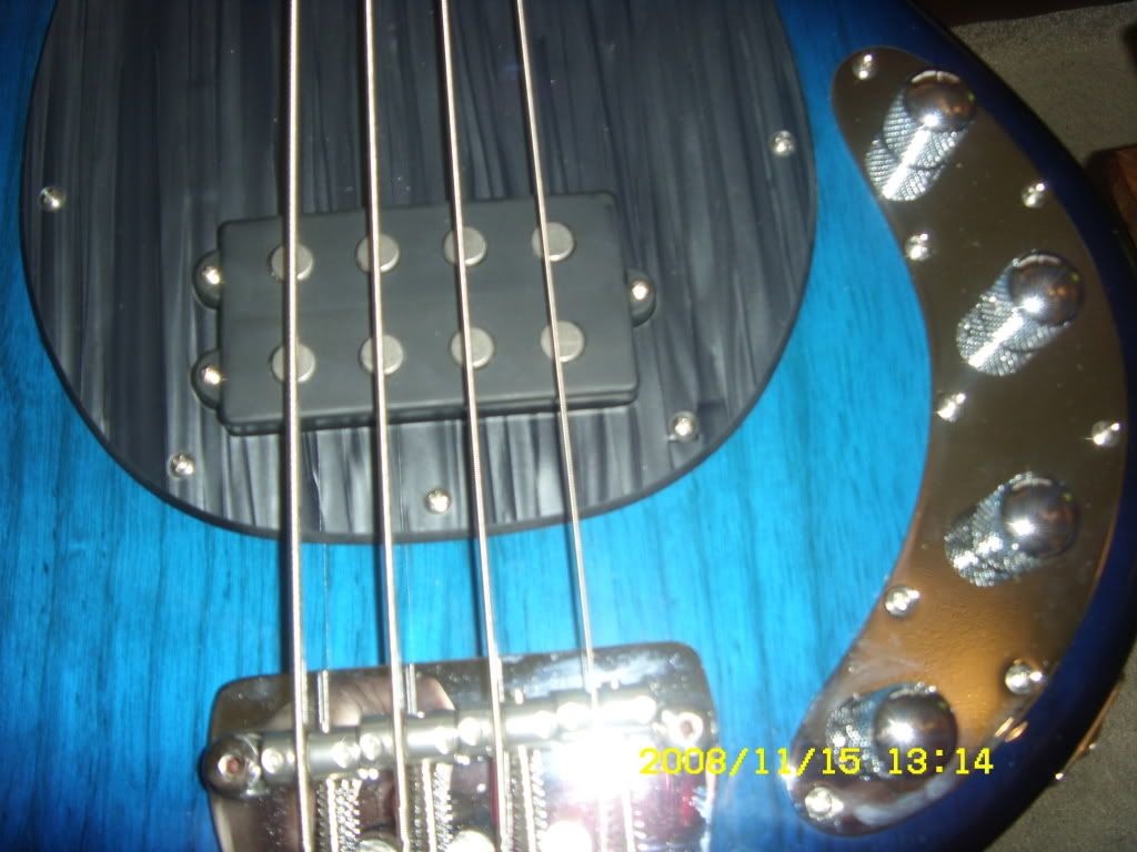 ST831118.jpg