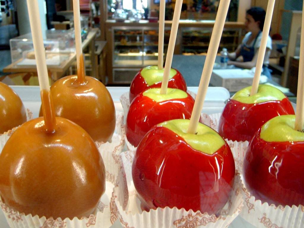 S7300394.jpg candied apples image by jayandal