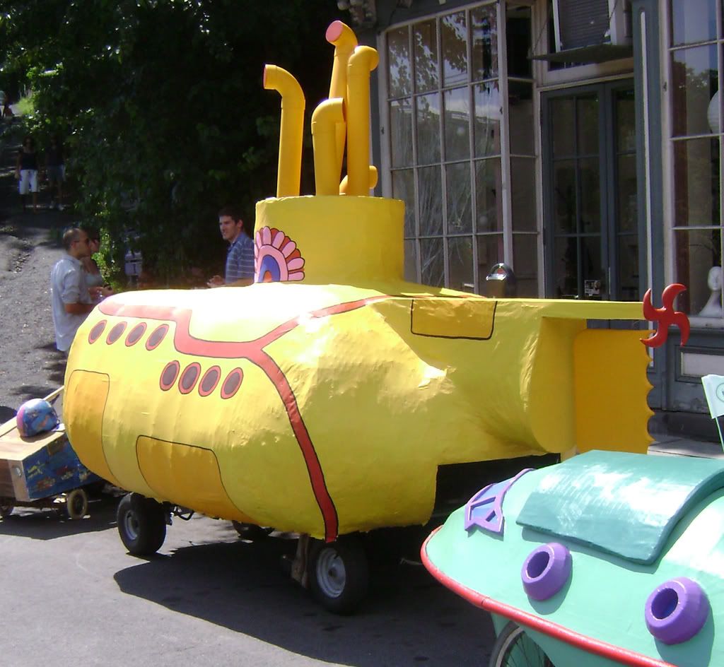 yellowsubmarine.jpg