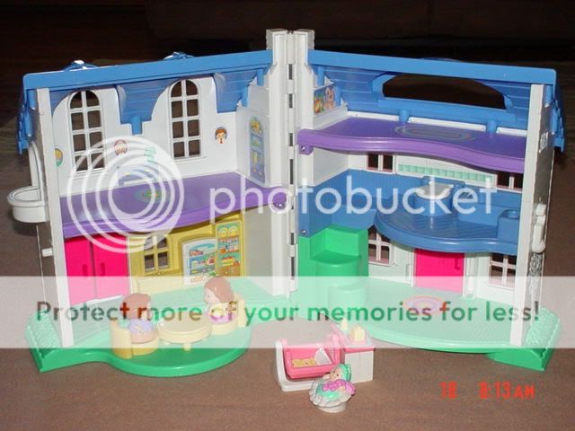 Fisher Price Little People Doll House with Family Furniture Mom Dad Baby Sound