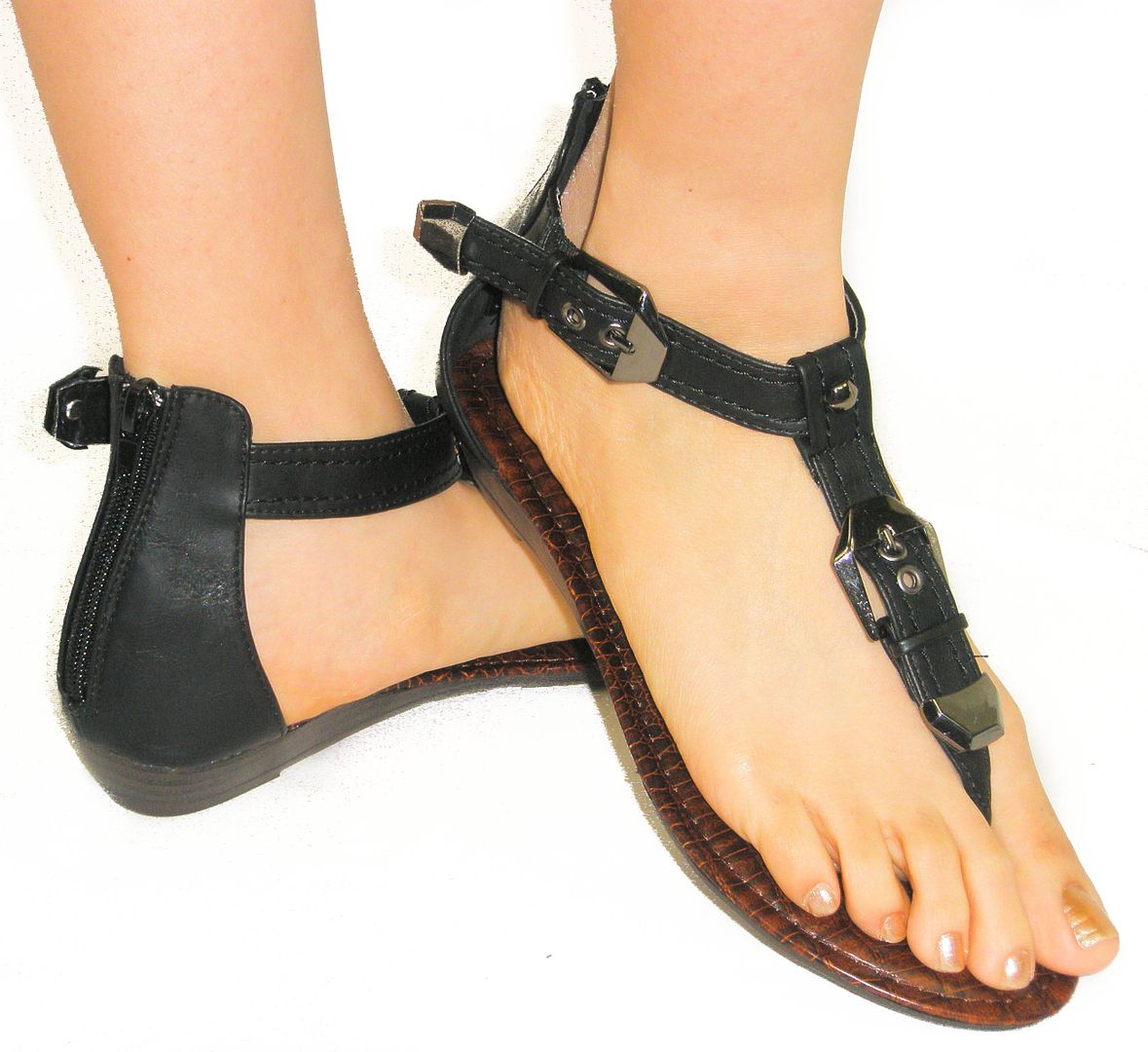 SO CUTE! Strappy T-Strap Gladiator Sandals *Buckle Zipper* Comfy Low ...
