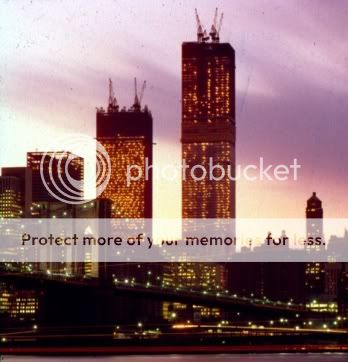 http://i194.photobucket.com/albums/z300/rhoads2000/WTC_construction.jpg